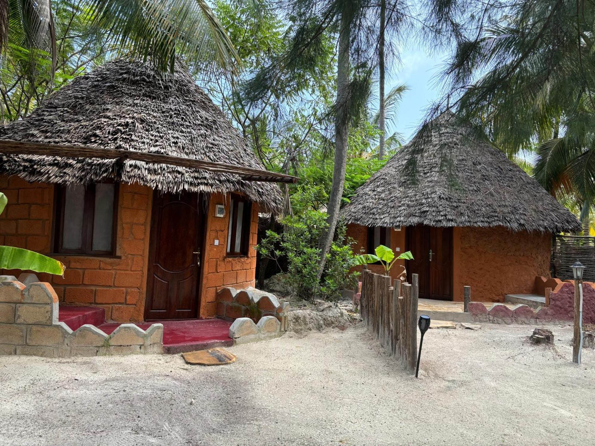 Dreamland Bungalows Michamvi Kae Ngoại thất bức ảnh